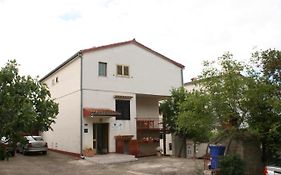 Apartments By The Sea Starigrad, Paklenica - 6579